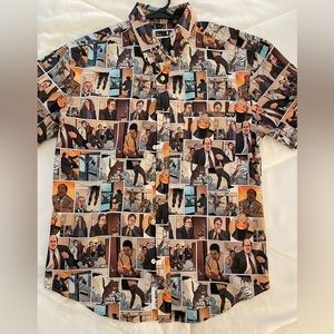 Men’s short sleeve button down shirt.